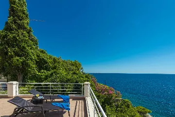 Zaton Seaside Villa with Jacuzzi (10 Guests)