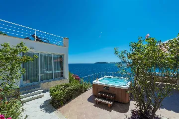 Zaton Seaside Villa with Jacuzzi (10 Guests)