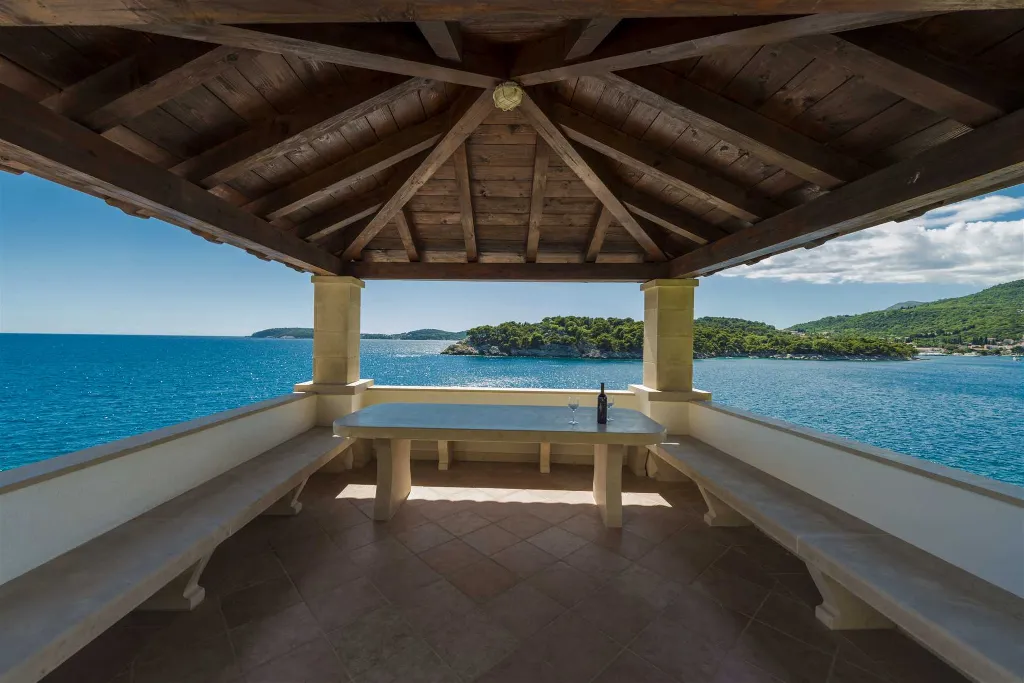 Zaton Seaside Villa with Jacuzzi (10 Guests)