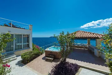 Zaton Seaside Villa with Jacuzzi (10 Guests)