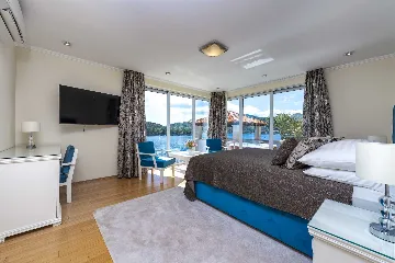 Zaton Seaside Villa with Jacuzzi (10 Guests)