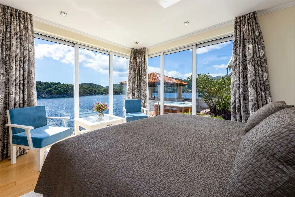Zaton Seaside Villa with Jacuzzi (10 Guests)