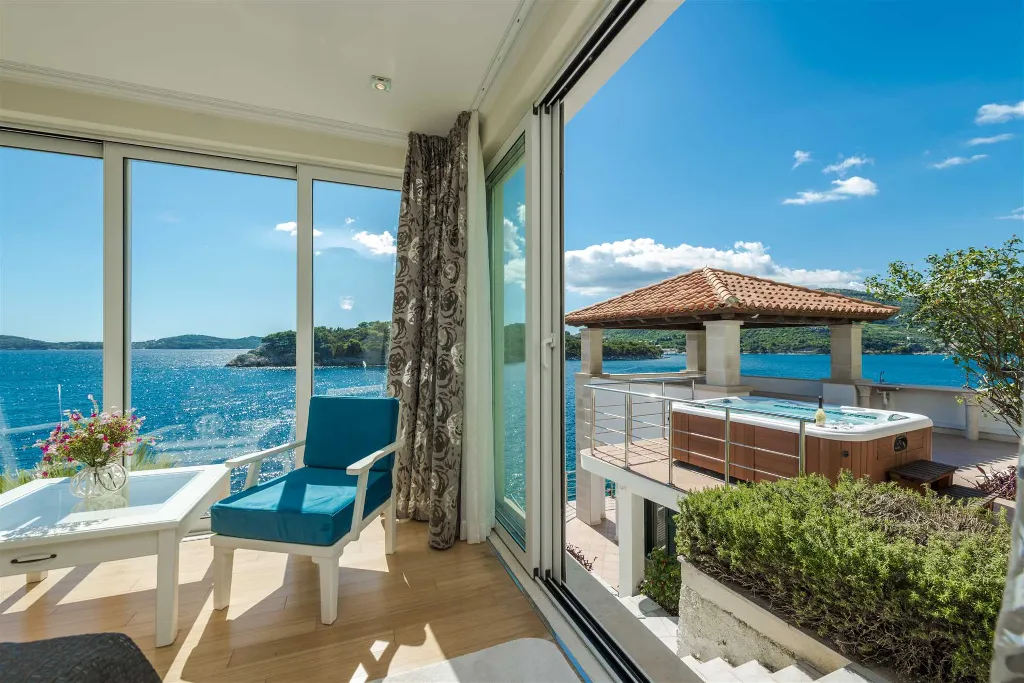 Zaton Seaside Villa with Jacuzzi (10 Guests)