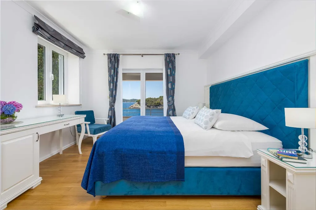 Zaton Seaside Villa with Jacuzzi (10 Guests)