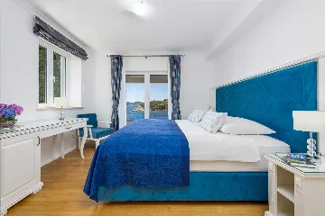 Zaton Seaside Villa with Jacuzzi (10 Guests)