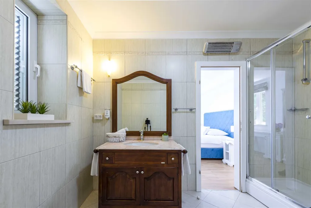 Zaton Seaside Villa with Jacuzzi (10 Guests)