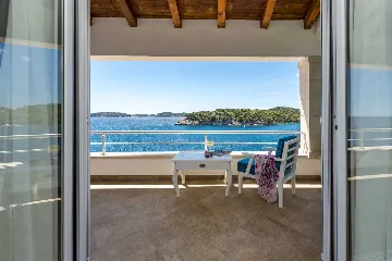 Zaton Seaside Villa with Jacuzzi (10 Guests)