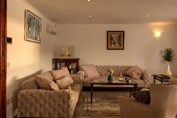 Seaside Villa with 7 Bedrooms in Zaton (12 Guests)