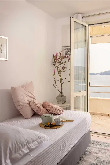 Seaside Villa with 7 Bedrooms in Zaton (12 Guests)