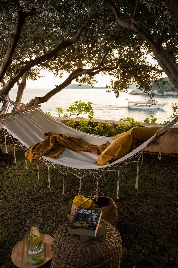 Seaside Villa with 7 Bedrooms in Zaton (12 Guests)