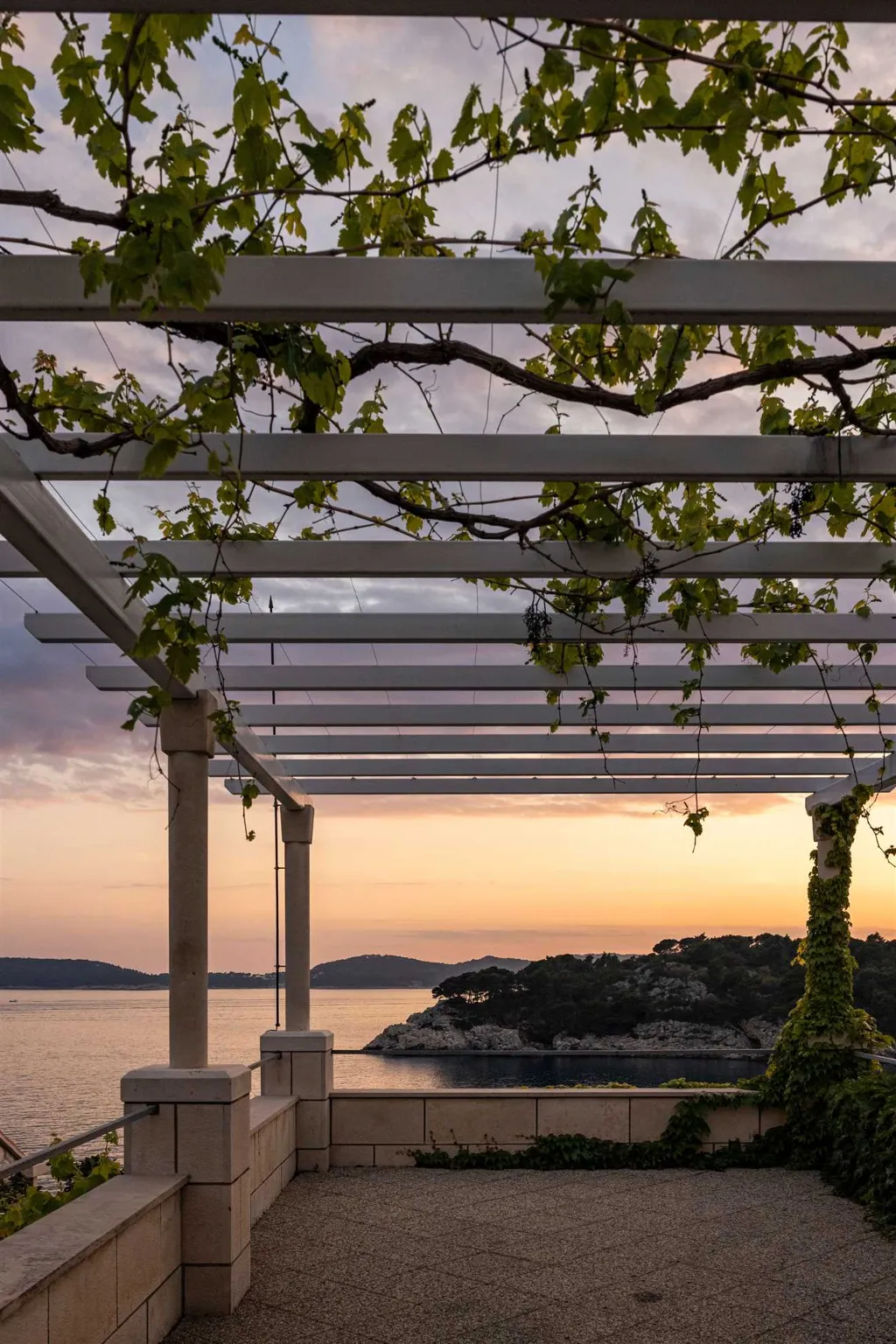 Seaside Villa with 7 Bedrooms in Zaton (12 Guests)