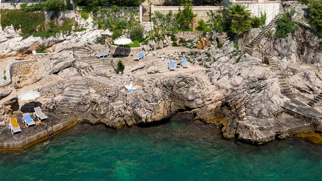 Seaside Villa with 7 Bedrooms in Zaton (12 Guests)