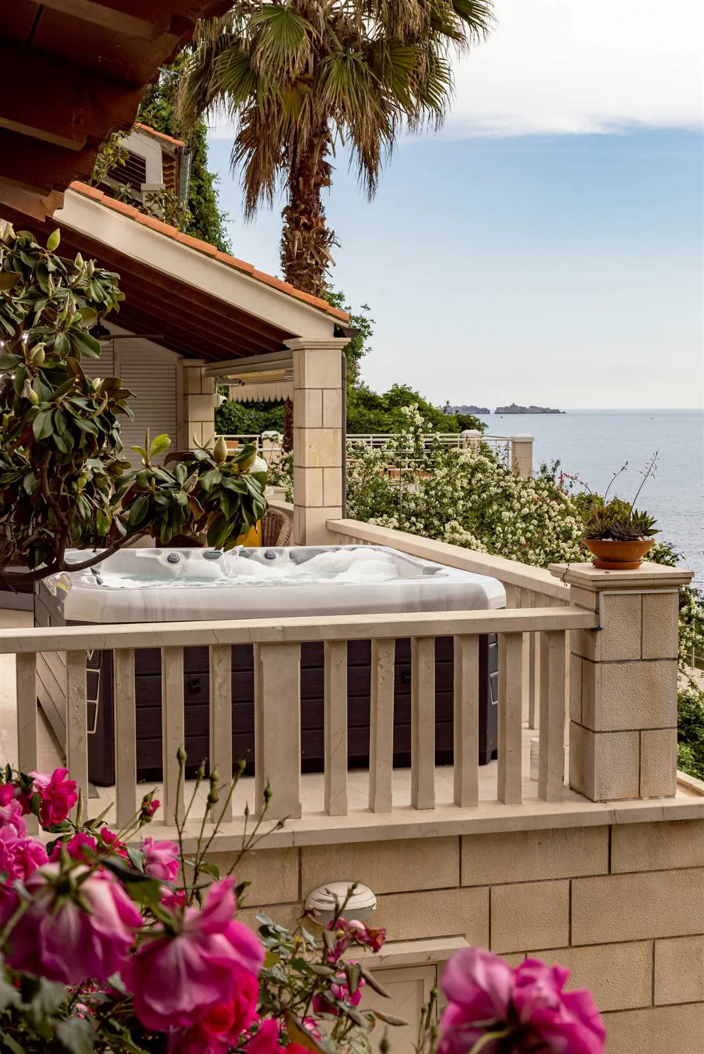 Seaside Villa with 7 Bedrooms in Zaton (12 Guests)
