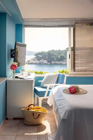 Seaside Villa with 7 Bedrooms in Zaton (12 Guests)