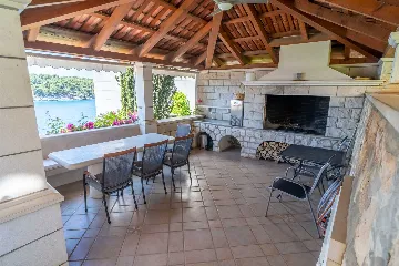 Seaside Villa with 7 Bedrooms in Zaton (12 Guests)