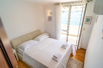 Seaside Villa with 7 Bedrooms in Zaton (12 Guests)