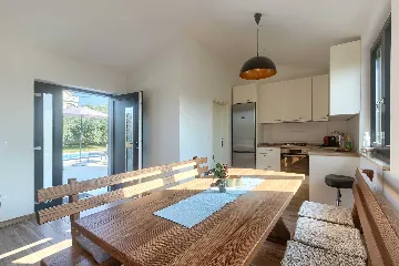 Bužanija Villa with Pool for 9 Guests