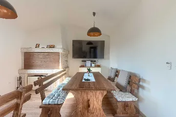 Bužanija Villa with Pool for 9 Guests