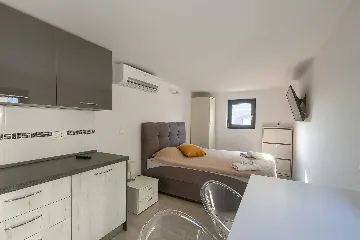 Bužanija Villa with Pool for 9 Guests