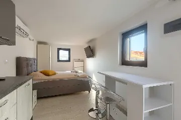 Bužanija Villa with Pool for 9 Guests