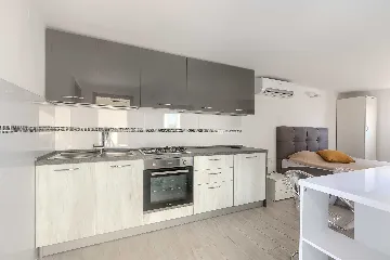 Bužanija Villa with Pool for 9 Guests