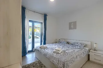 Bužanija Villa with Pool for 9 Guests