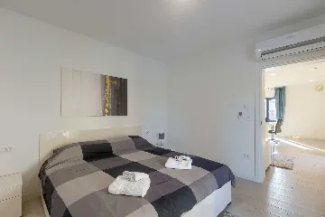 Bužanija Villa with Pool for 9 Guests