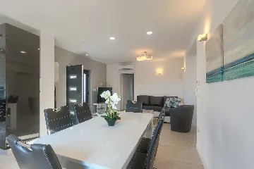 Bužanija Villa with Pool for 9 Guests