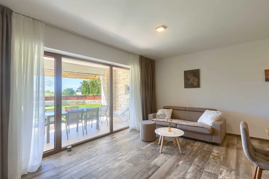 2-Bedroom Apartment in Novigrad for Up to 8