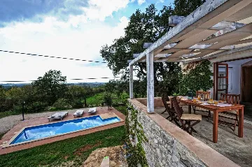 6-Bedroom Villa with Pool and Sauna in Vardica