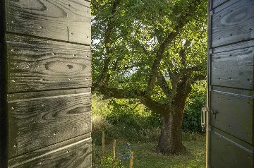 6-Bedroom Villa with Pool and Sauna in Vardica