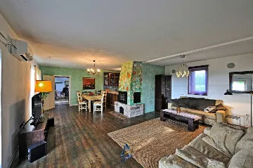 6-Bedroom Villa with Pool and Sauna in Vardica