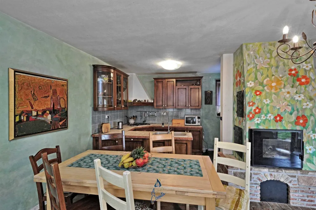 6-Bedroom Villa with Pool and Sauna in Vardica