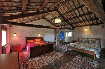 6-Bedroom Villa with Pool and Sauna in Vardica