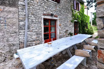 6-Bedroom Villa with Pool and Sauna in Vardica