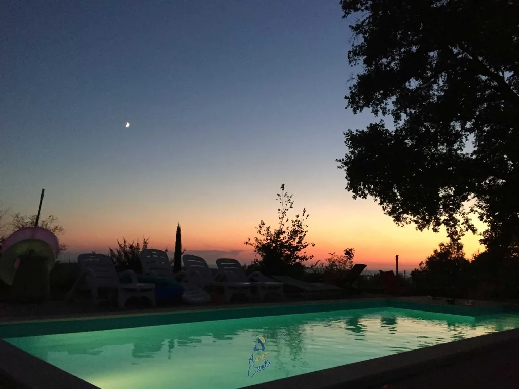 6-Bedroom Villa with Pool and Sauna in Vardica