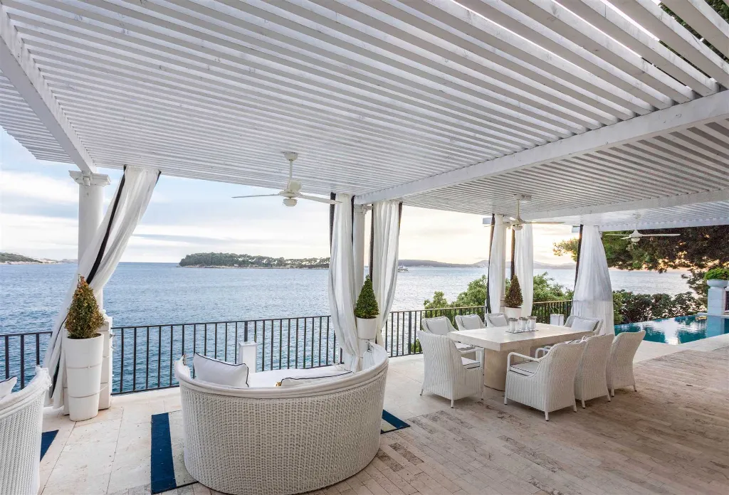 Seafront Villa with Pool in Lozica for 9 Guests