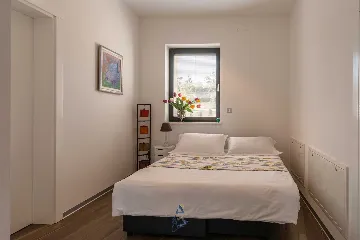 4-Bedroom Villa in Pican for up to 10 Guests