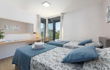 4-Bedroom Villa with Heated Pool in Poreč