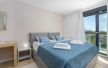 4-Bedroom Villa with Heated Pool in Poreč