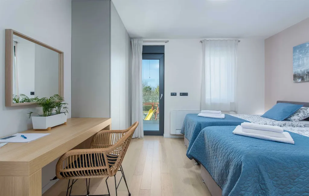 4-Bedroom Villa with Heated Pool in Poreč