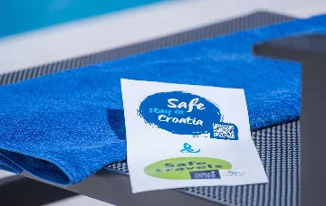 4-Bedroom Villa with Heated Pool in Poreč