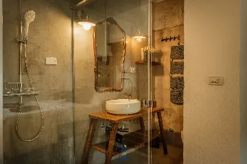 Makovci Villa with Pool for Up to 10 Guests