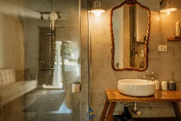 Makovci Villa with Pool for Up to 10 Guests