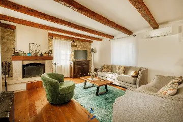 Makovci Villa with Pool for Up to 10 Guests