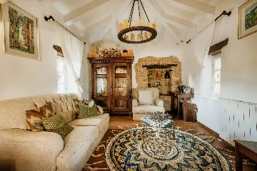 Makovci Villa with Pool for Up to 10 Guests