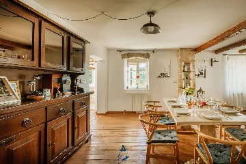 Makovci Villa with Pool for Up to 10 Guests