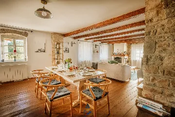 Makovci Villa with Pool for Up to 10 Guests