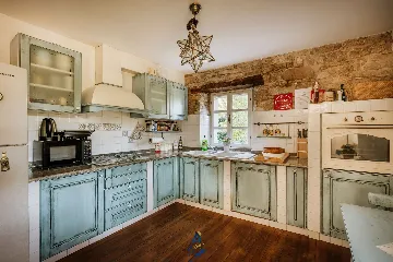 Makovci Villa with Pool for Up to 10 Guests