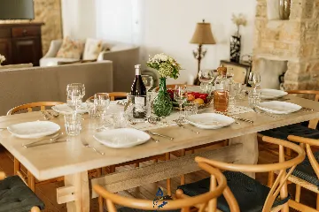 Makovci Villa with Pool for Up to 10 Guests